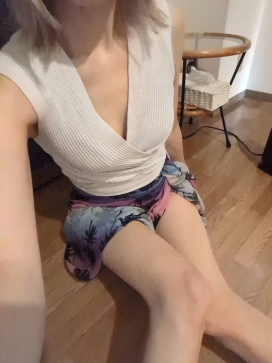 藤原 (34) T159 B86 W56 H85