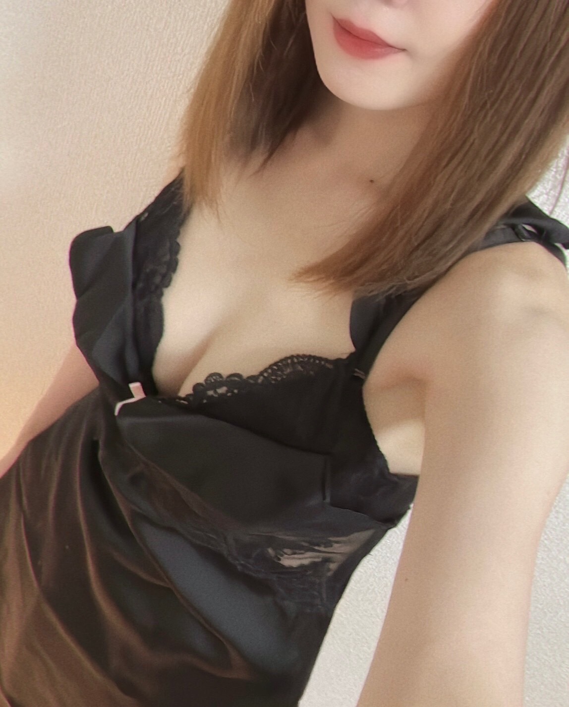 筒井 (28) T149 B88 W57 H86