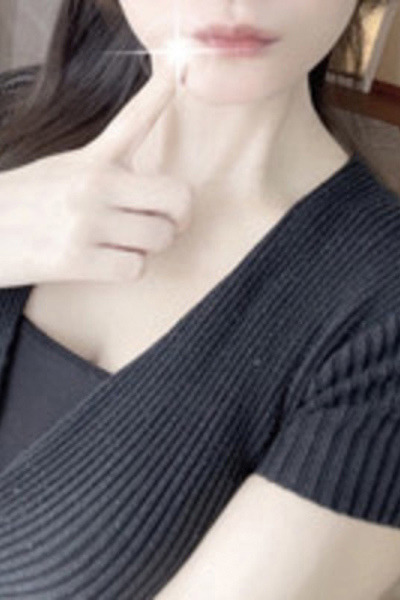 綾瀬 (30) T160 B86 W56 H84