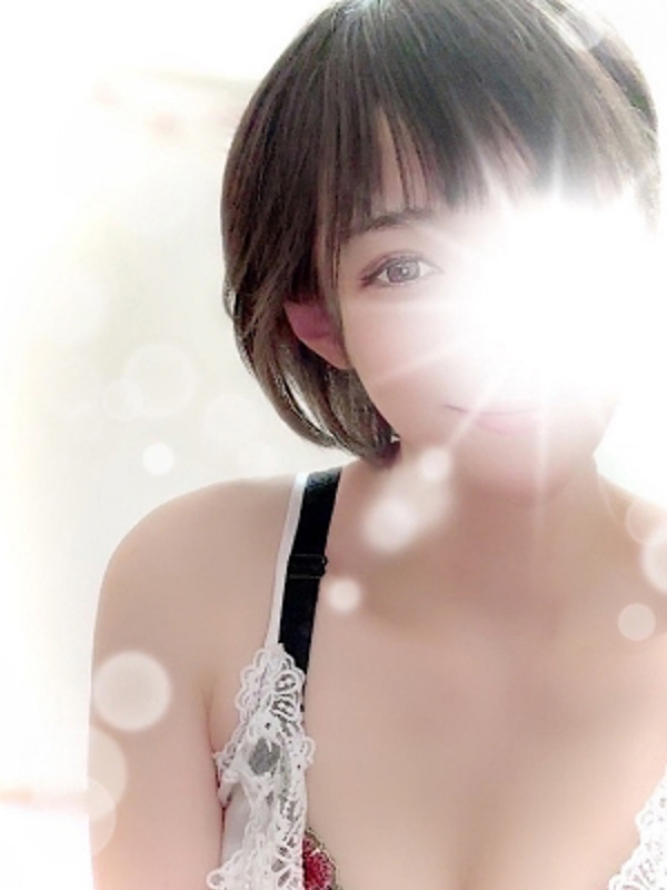 Pure White〜ピュアホワイト【京都】|吉沢 しほ