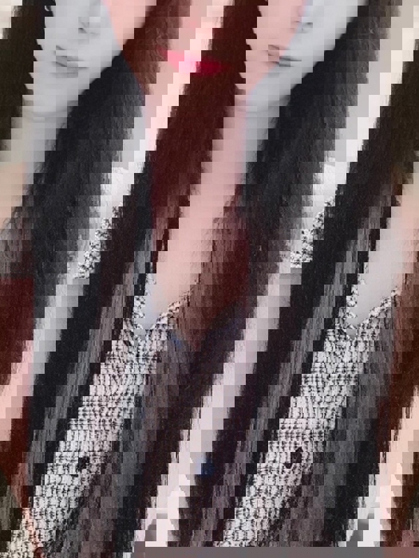 秘書の薫り|金山　める