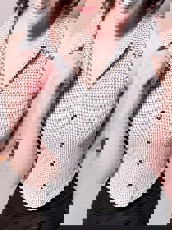 秘書の薫り|西園　わかな