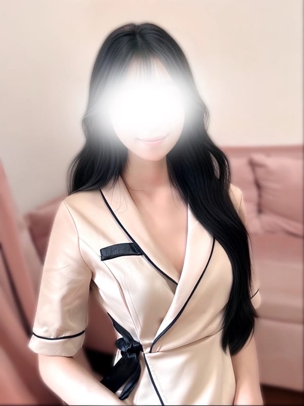 LUXENTIQUEラグザンティーク|四ツ葉なな