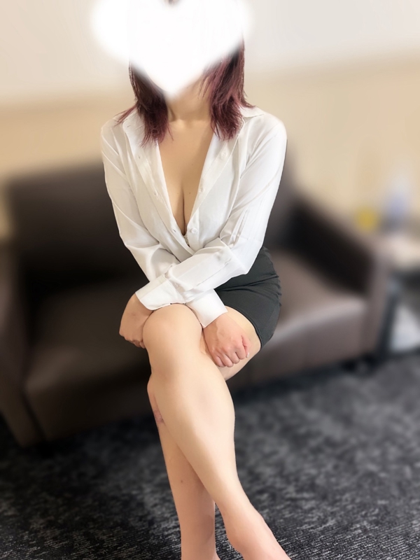 裏妻SPA　栄ルーム|りな