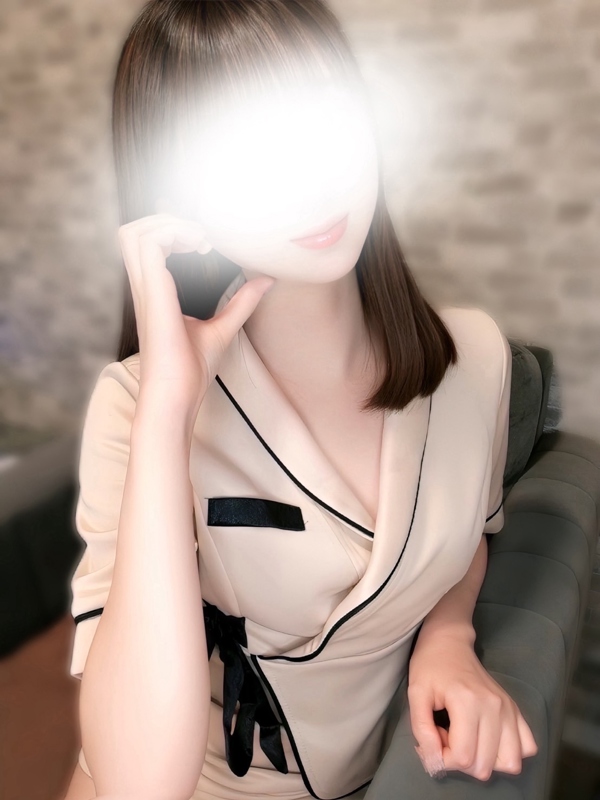 LUXENTIQUEラグザンティーク 新横浜ルーム|美月もも