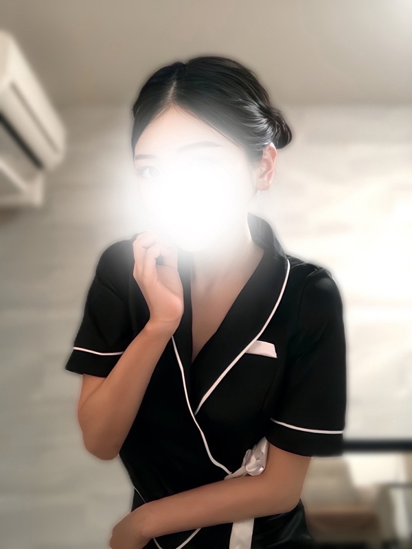 LUXENTIQUEラグザンティーク 新横浜ルーム|小宮山らん