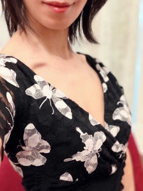 Papillon-パピヨン-＆MADAMEPapillon-マダムパピヨン-|つきは