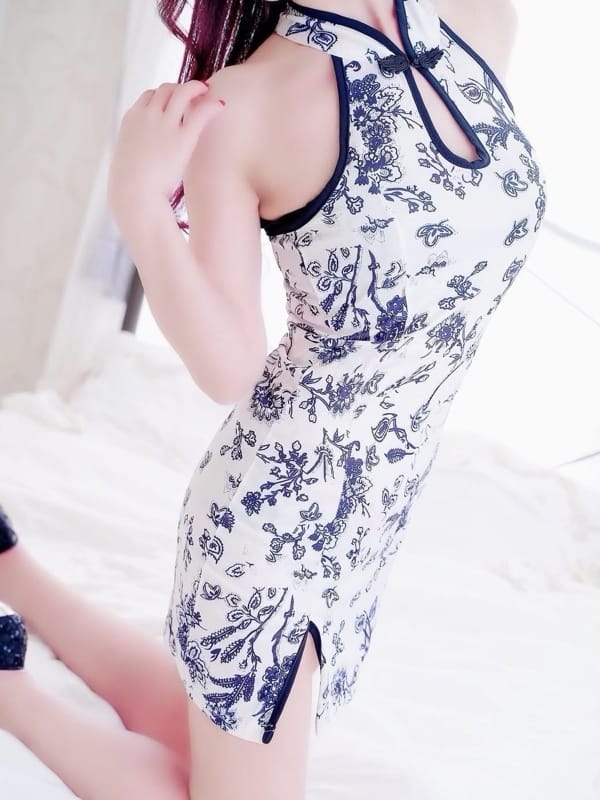 Mrs Crystal～ミセスクリスタル～|愛依