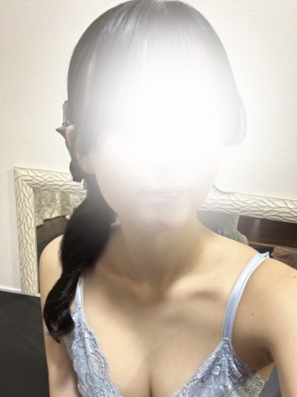 Melia-メリア|れな