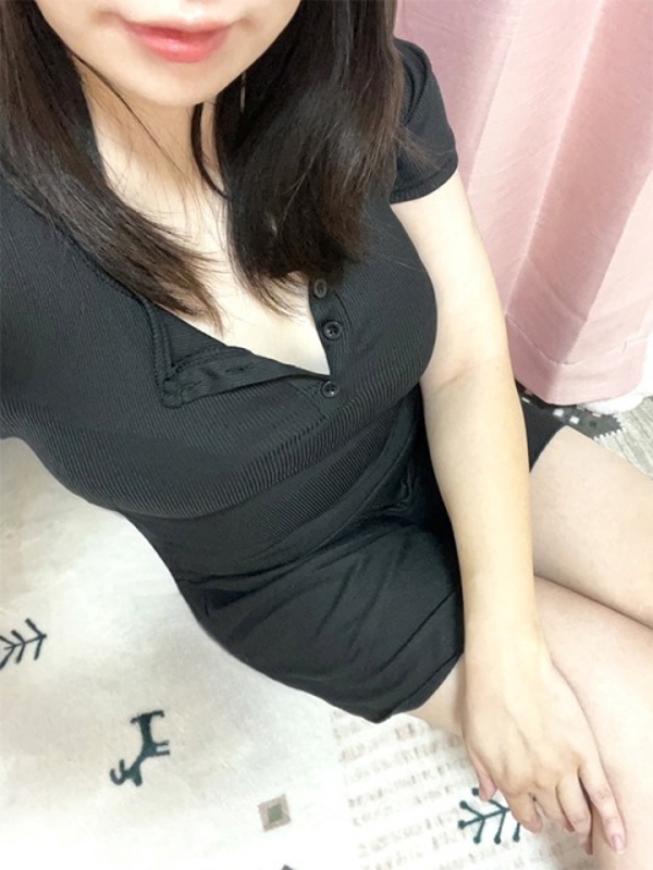 Tight&Flare～タイト&フレア|芽依