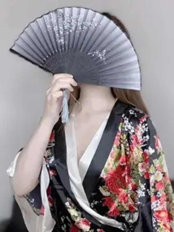 月詠 栄　ツクヨミ