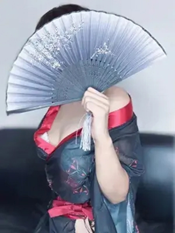 月詠 栄　ツクヨミ