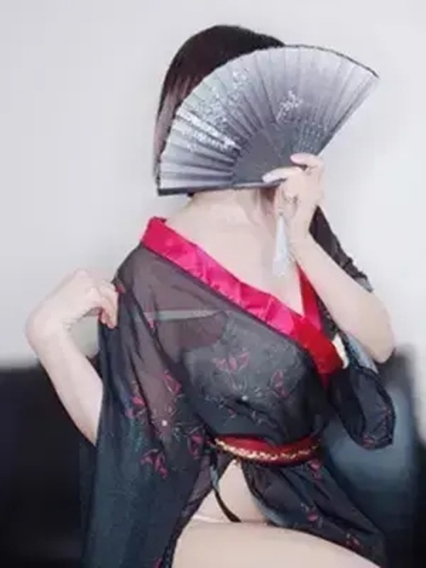 月詠 栄　ツクヨミ