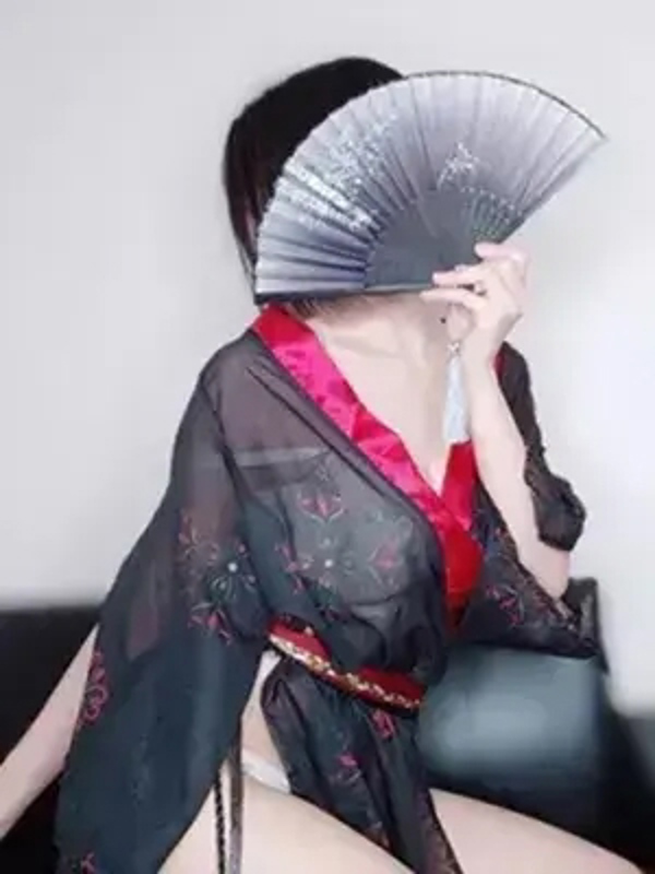 月詠 栄　ツクヨミ|ももこ