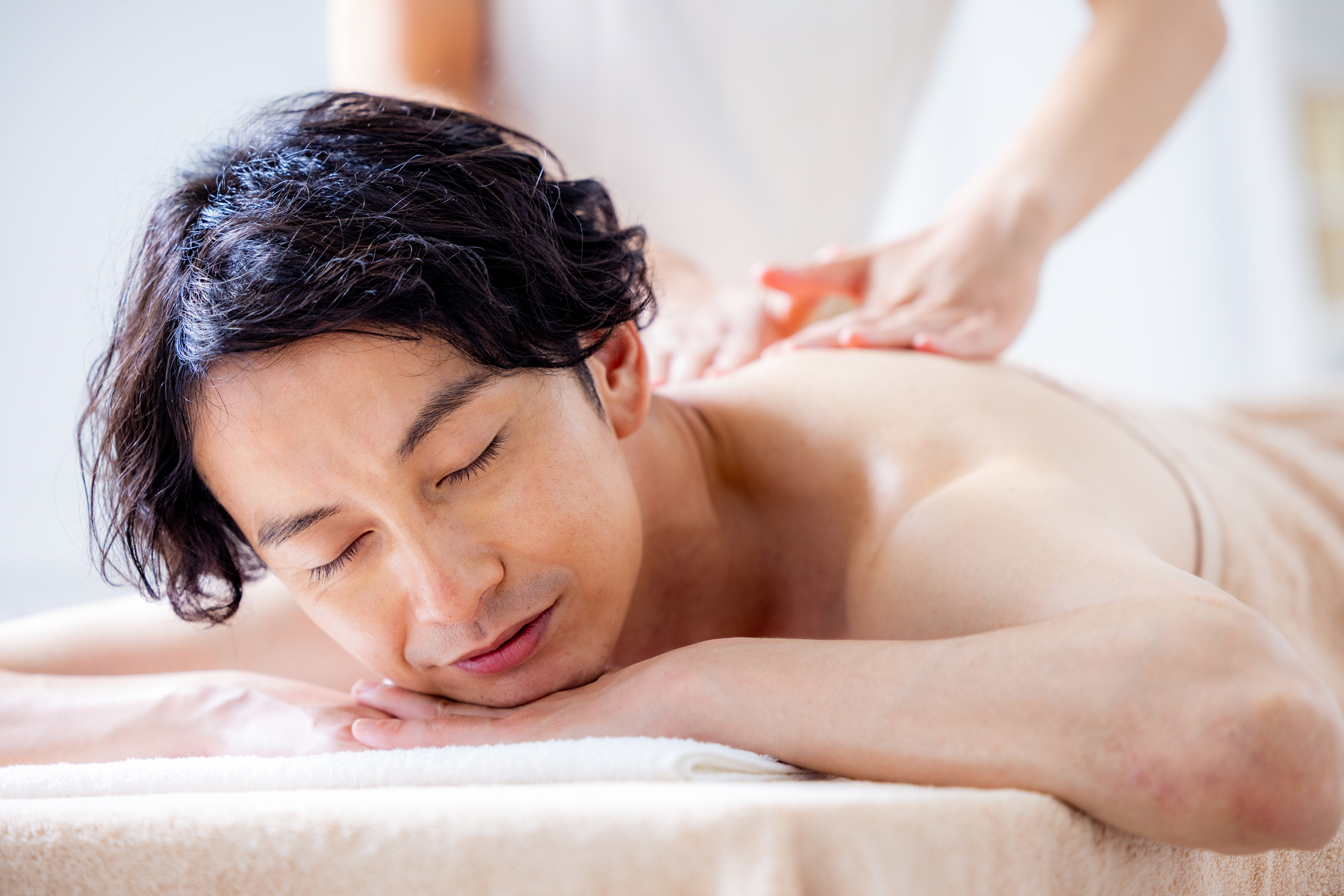 素人｜素人顔出し　11の掲示板 メンズエステとは何？初心者必見の施術内容や利用方法など | アロマパンダ通信ブログ
